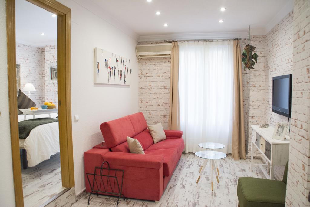 Apartamentos Sevilla Palace Exterior photo